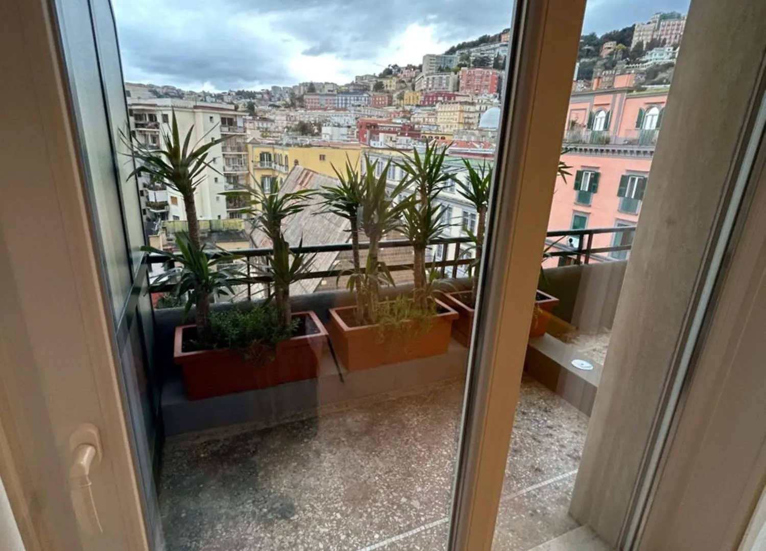 Appartamento 83 Casa Del Sole Napoli 0*,