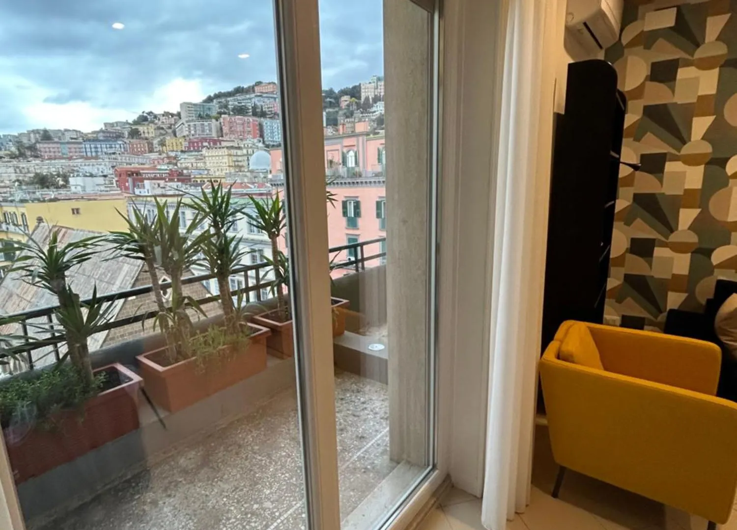 Appartamento 83 Casa Del Sole Napoli Italia